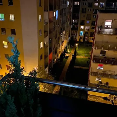 Апартаменти Apartament Flora
