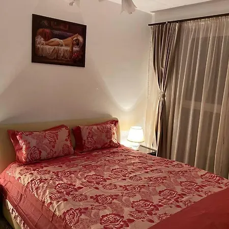 Apartament Flora *